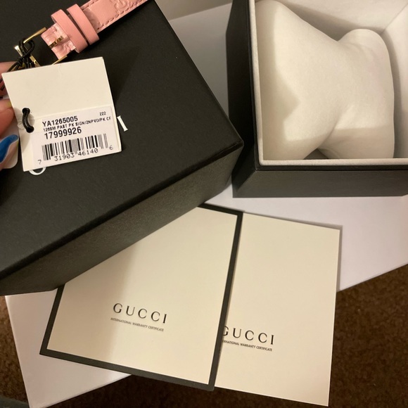NWT GUCCI
G-Timeless 27mm Yellow Gold Pastel Pink - Picture 10 of 11